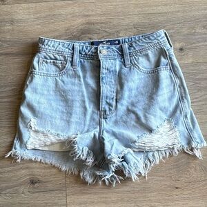 HOLLISTER Denim Button-Fly Ultra High-Rise Mom Shorts Size 26